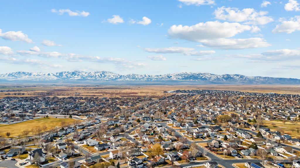 776 COUNTRY CLUB DR Stansbury Park, UT 84074