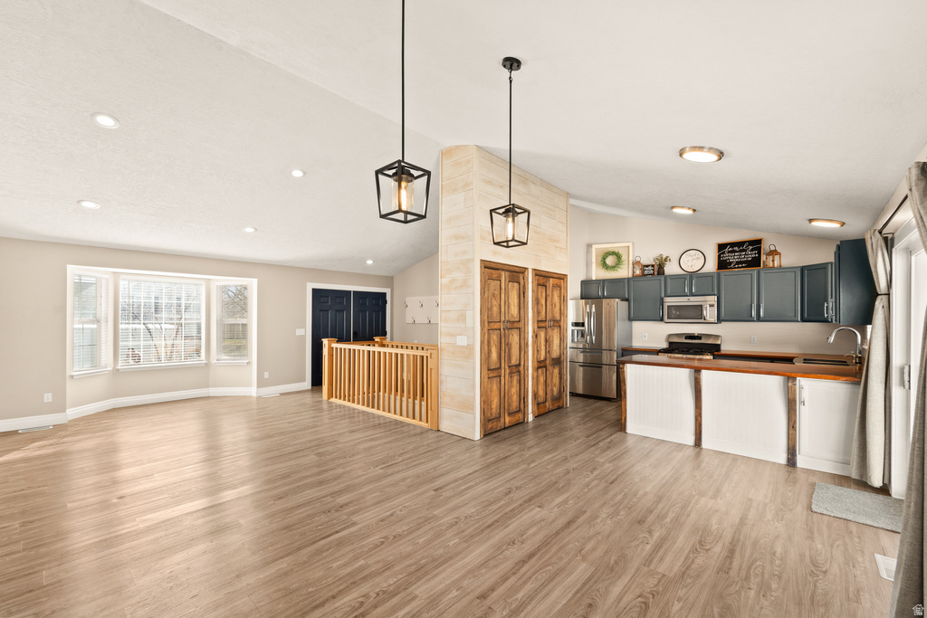 776 COUNTRY CLUB DR Stansbury Park, UT 84074