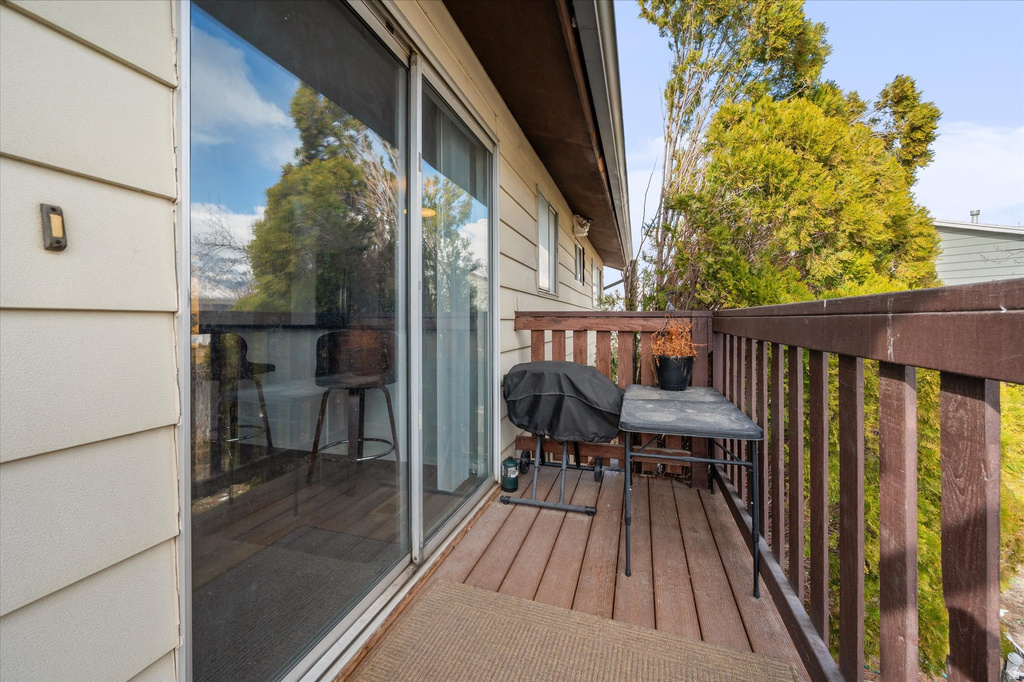 10491 S AMARYLLIS DR Sandy, UT 84094