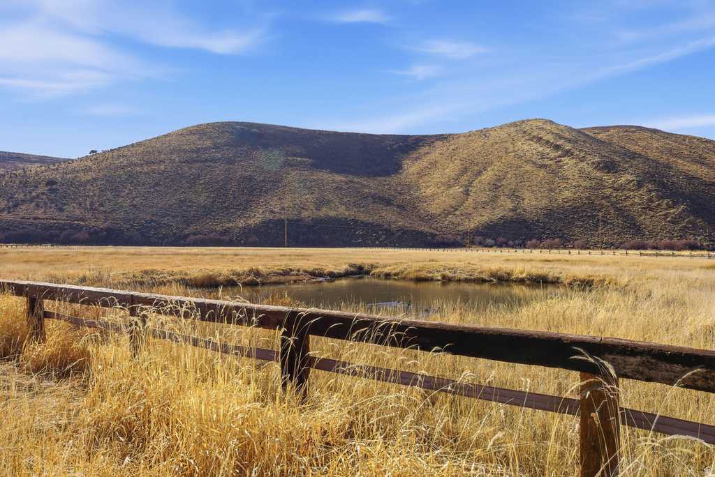 6950 N RIVER VALLEY DR Peoa, UT 84061