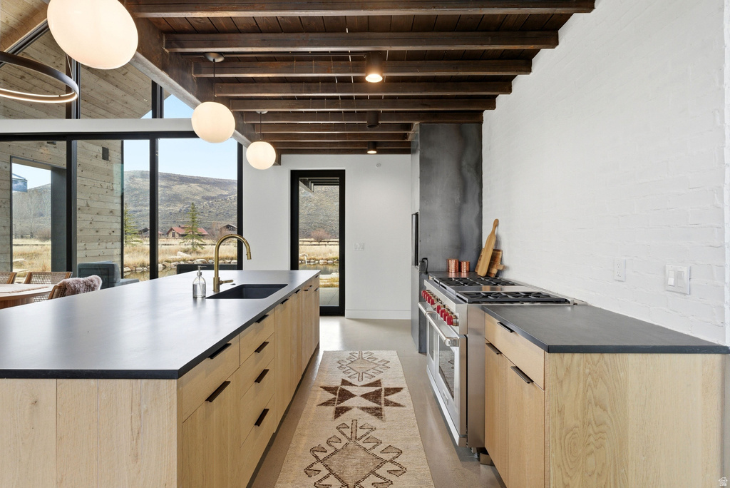 6950 N RIVER VALLEY DR Peoa, UT 84061