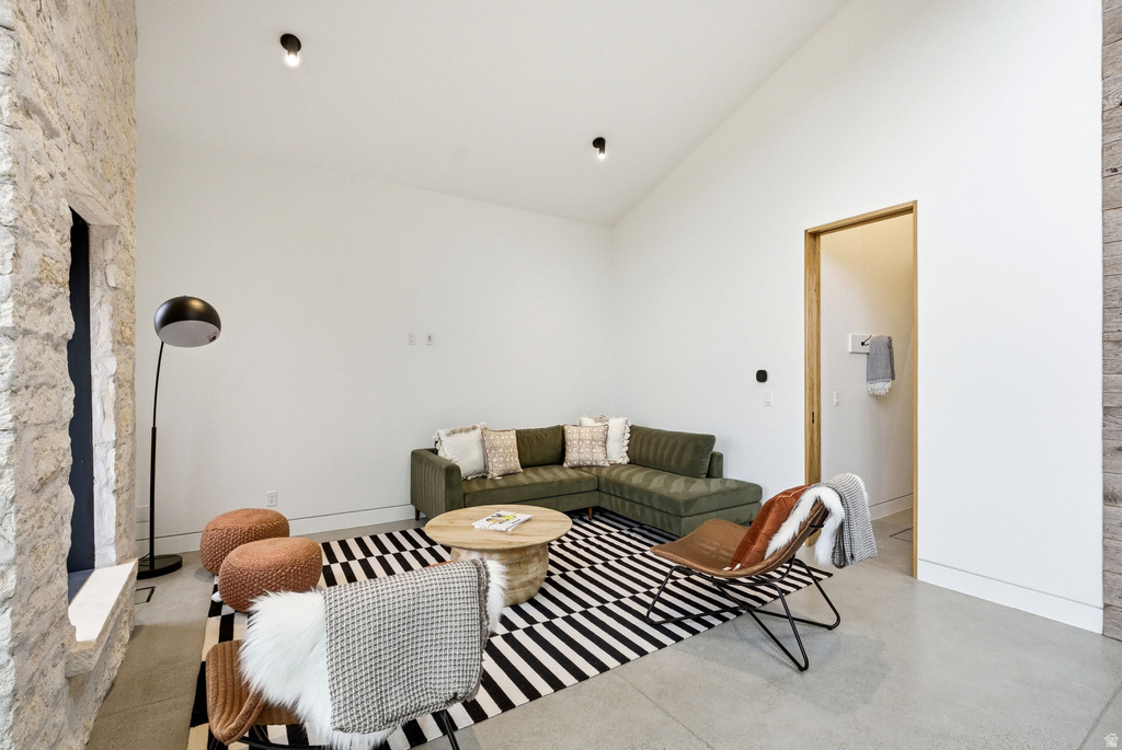 6950 N RIVER VALLEY DR Peoa, UT 84061