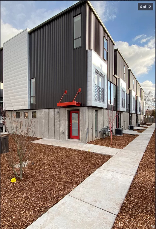 1614 E 3300 S Millcreek, UT 84106