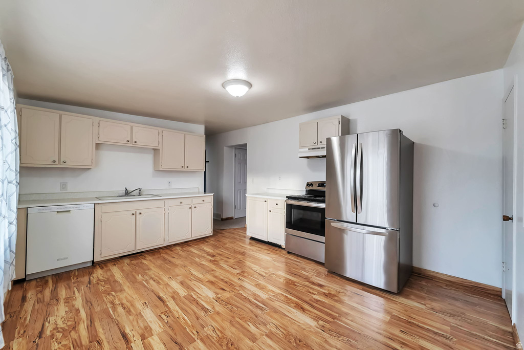 3282 S 7780 W Magna, UT 84044