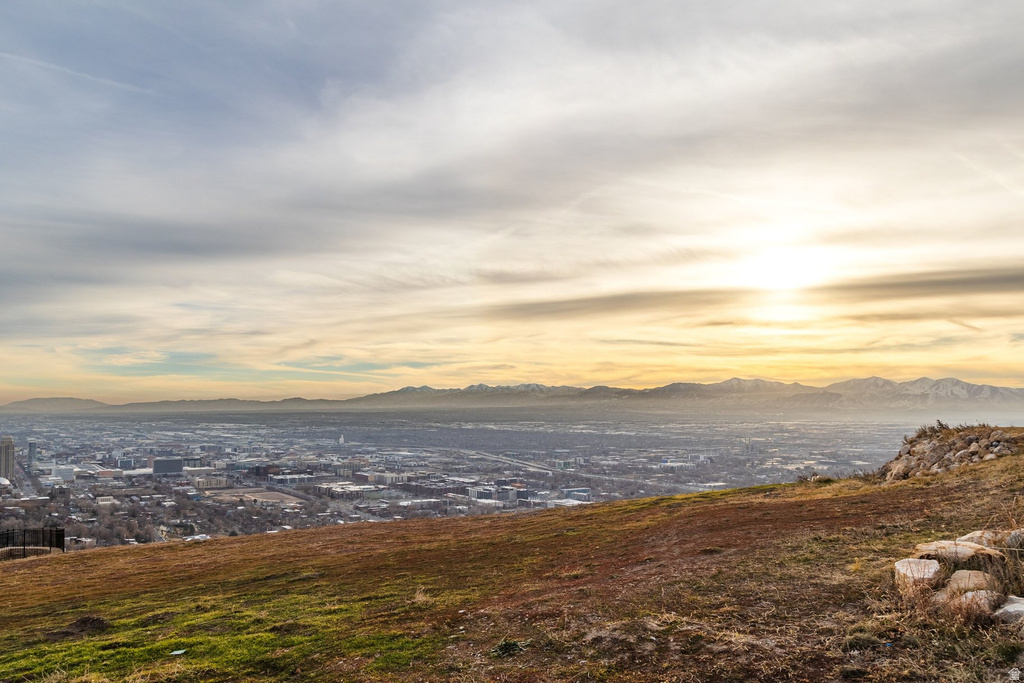 857 N SANDHURST DR Salt Lake City, UT 84103