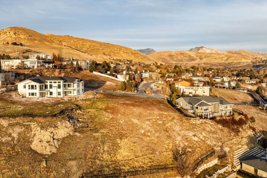 857 N SANDHURST DR Salt Lake City, UT 84103