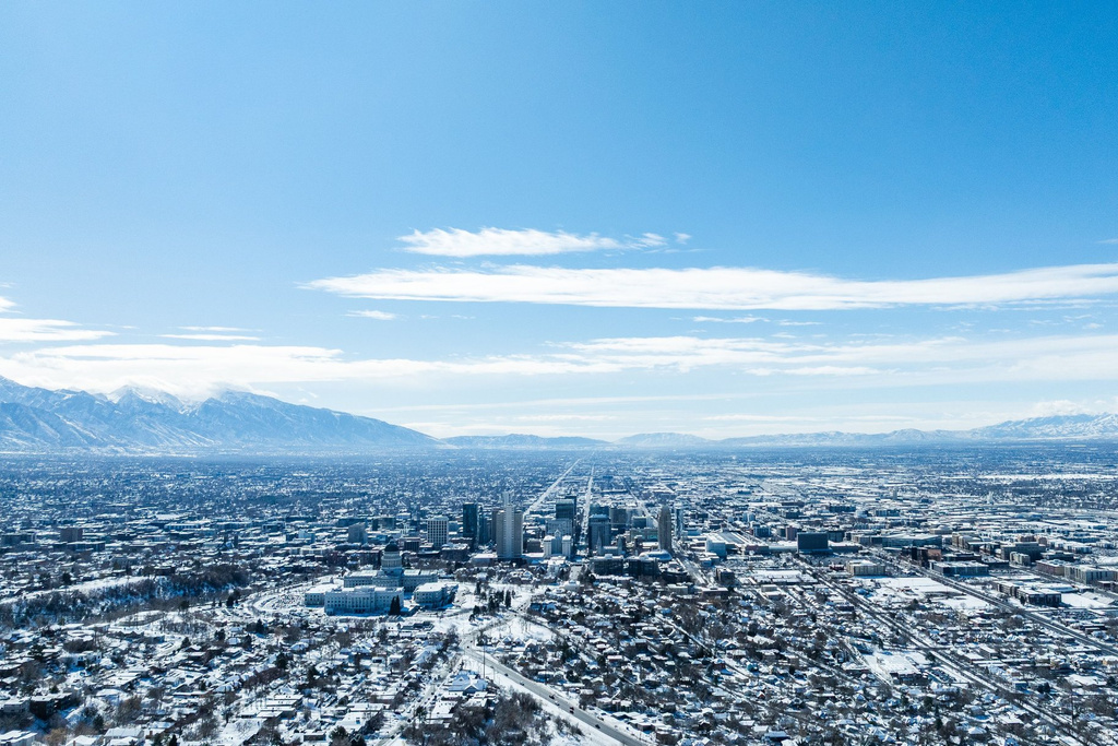 857 N SANDHURST DR Salt Lake City, UT 84103