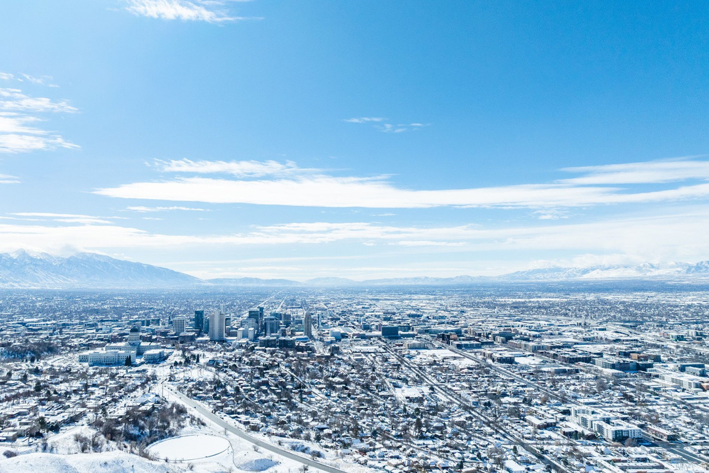 857 N SANDHURST DR Salt Lake City, UT 84103