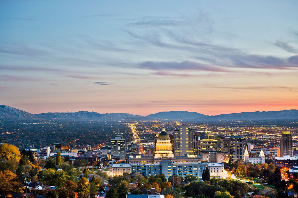 857 N SANDHURST DR Salt Lake City, UT 84103