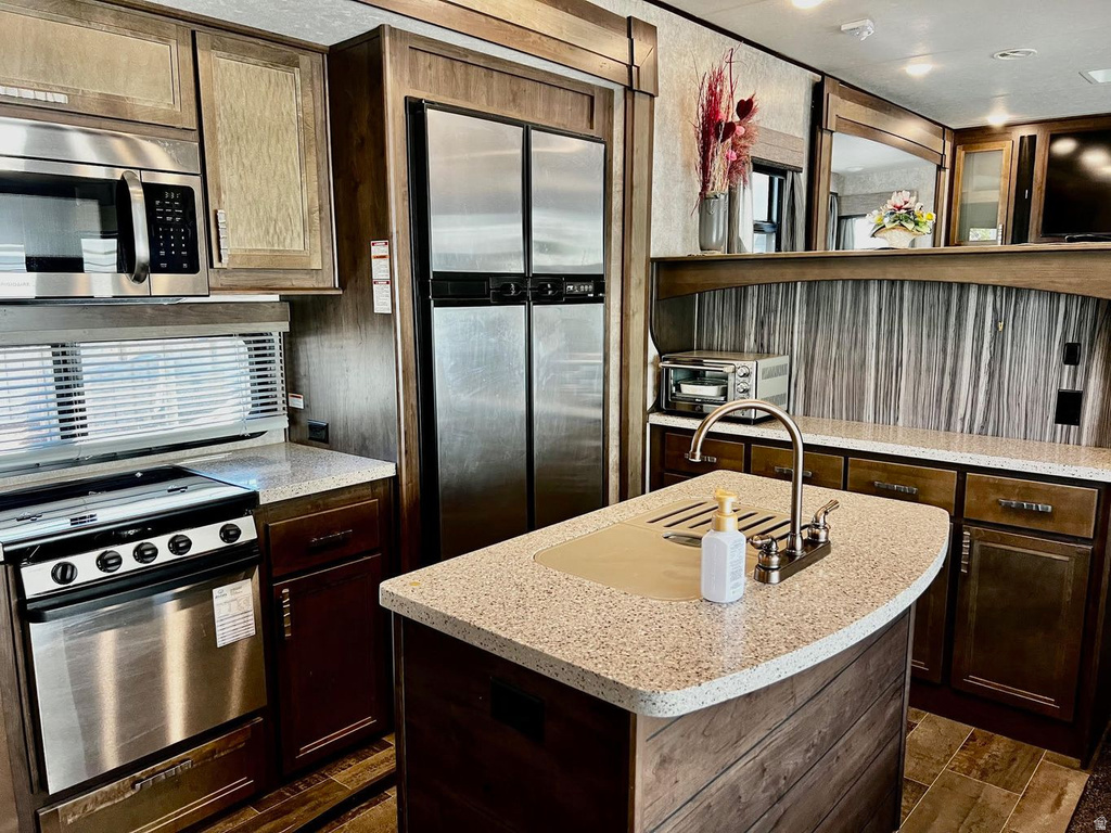 1150 W RED HILLS PKWY Washington, UT 84780