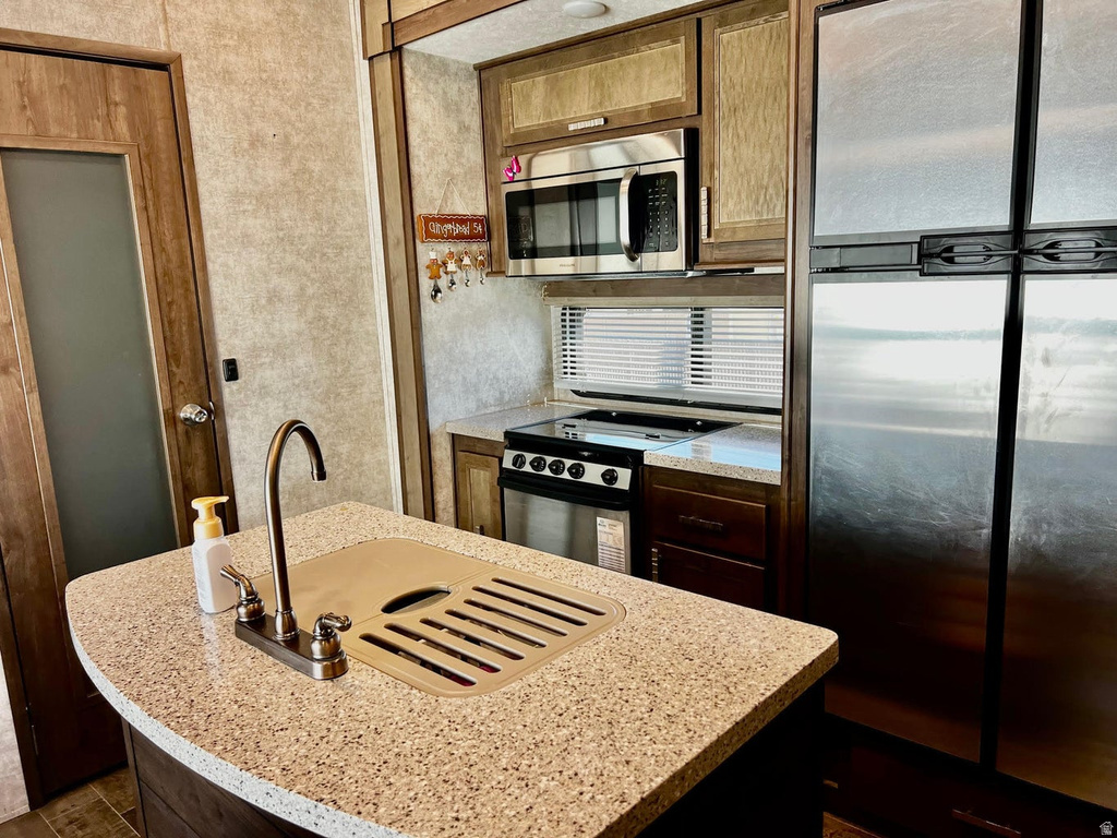 1150 W RED HILLS PKWY Washington, UT 84780