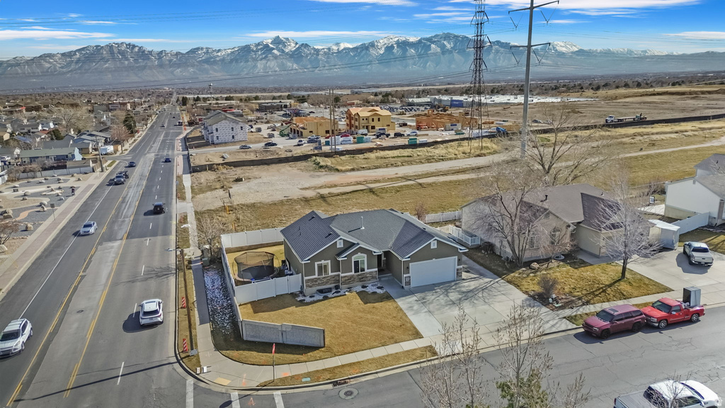 6213 S WAKEFIELD WAY West Valley City, UT 84118