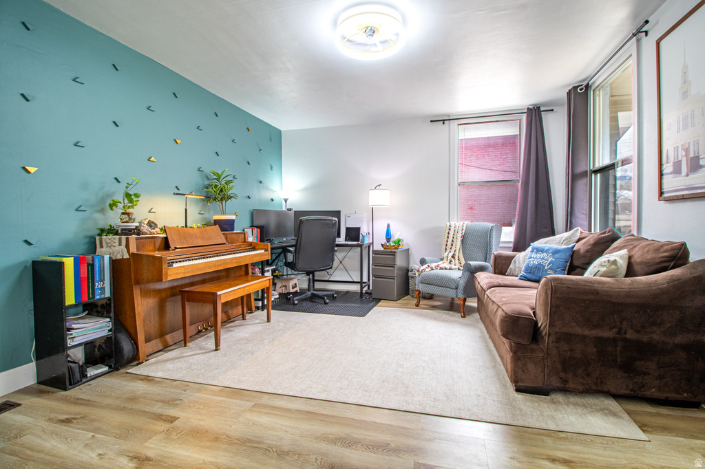 87 E PIONEER AVE Sandy, UT 84070