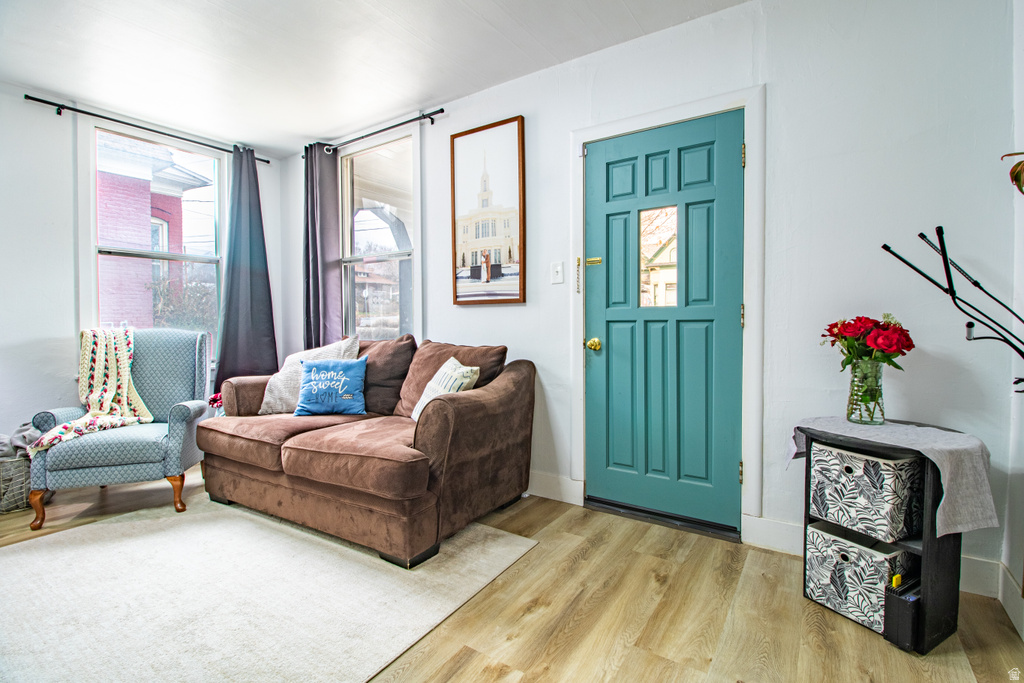 87 E PIONEER AVE Sandy, UT 84070