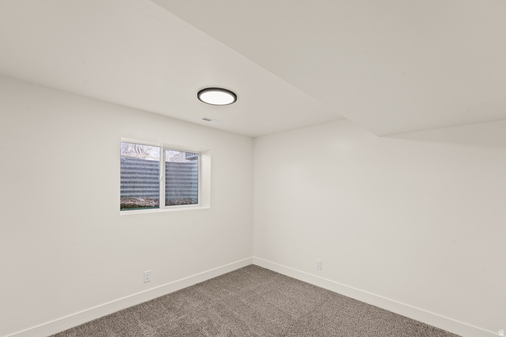 9073 S ELMHEARST DR West Jordan, UT 84088