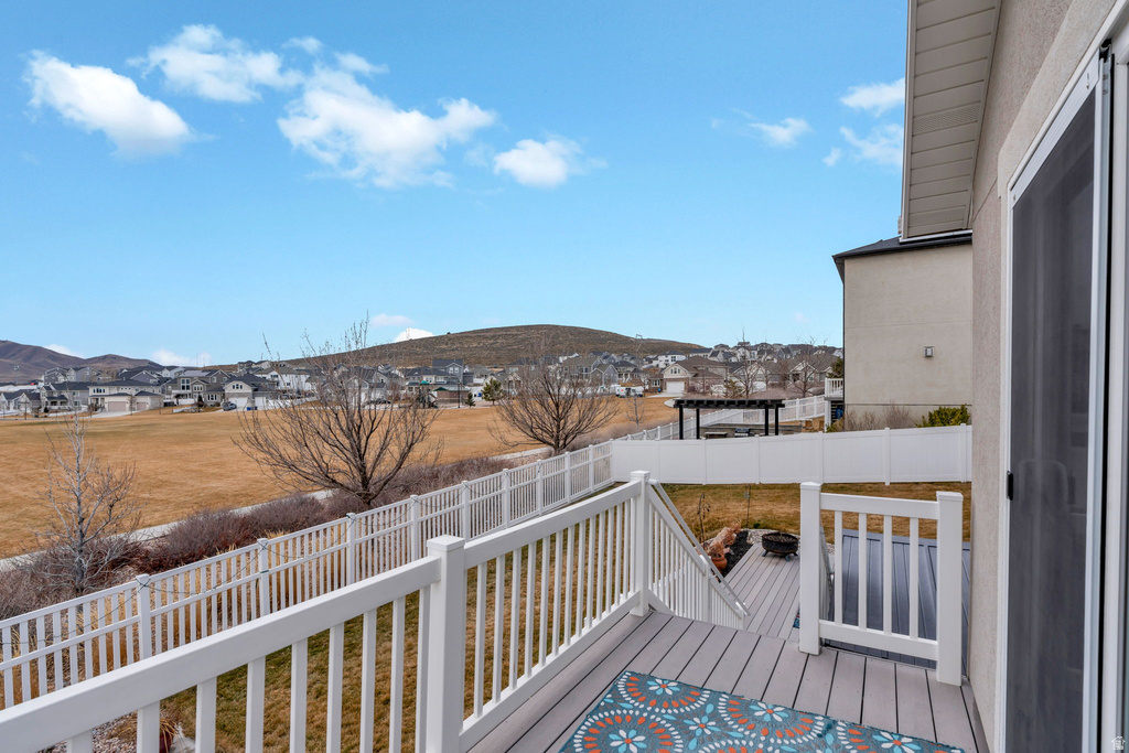 758 N PINNACLE LN Saratoga Springs, UT 84045