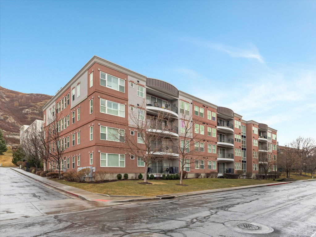 925 S DONNER WAY #3400 Salt Lake City, UT 84108