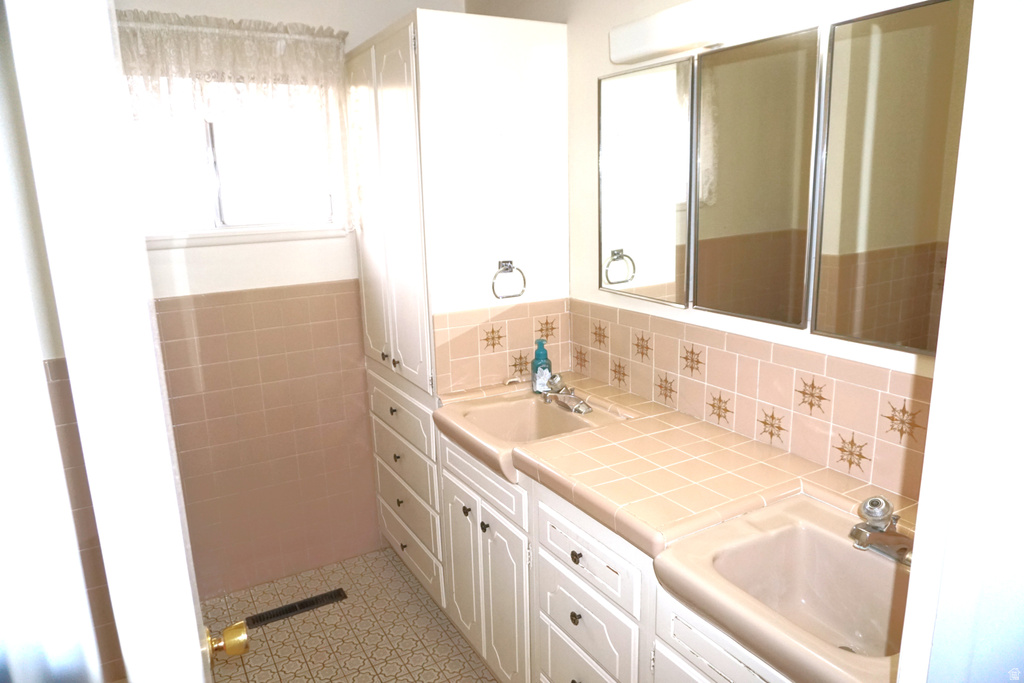 261 N 500 E American Fork, UT 84003