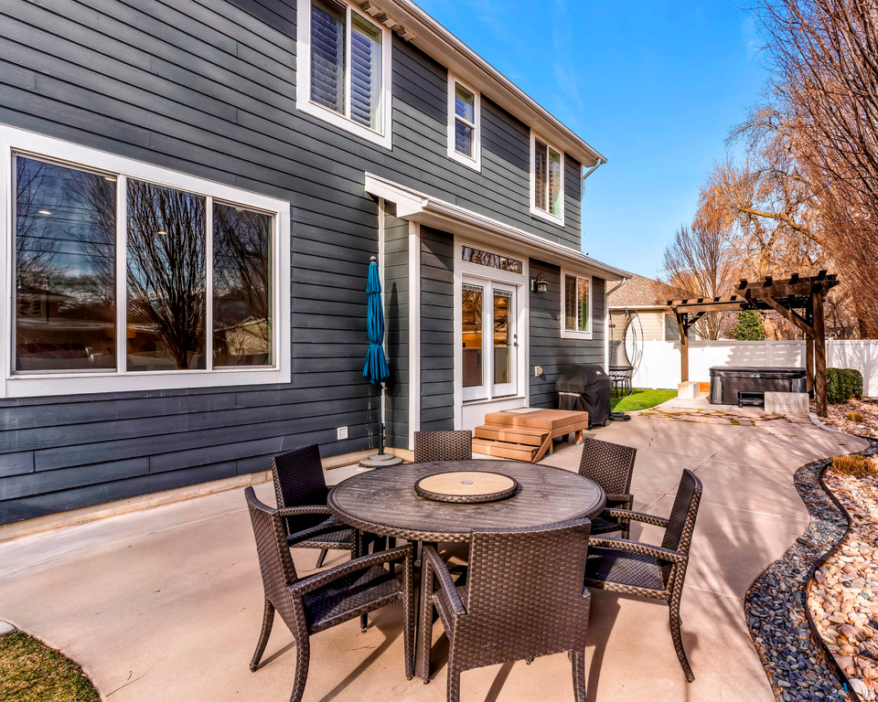 141 W GAILEY LN Kaysville, UT 84037