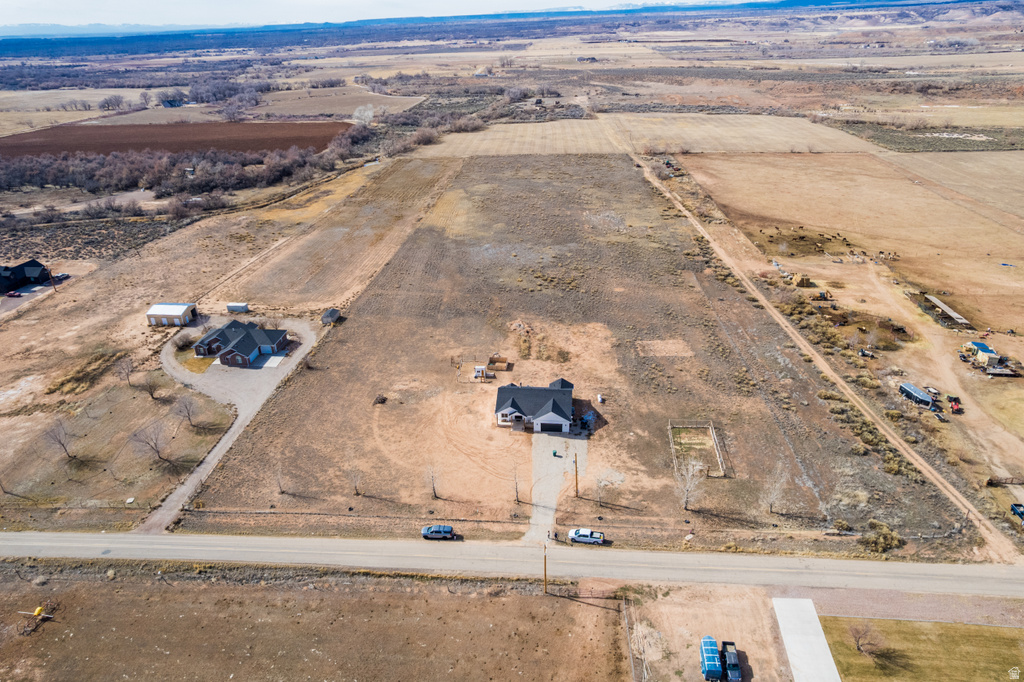 8356 N 9750 E Lapoint, UT 84039