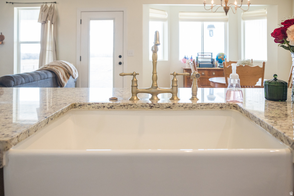 8356 N 9750 E Lapoint, UT 84039