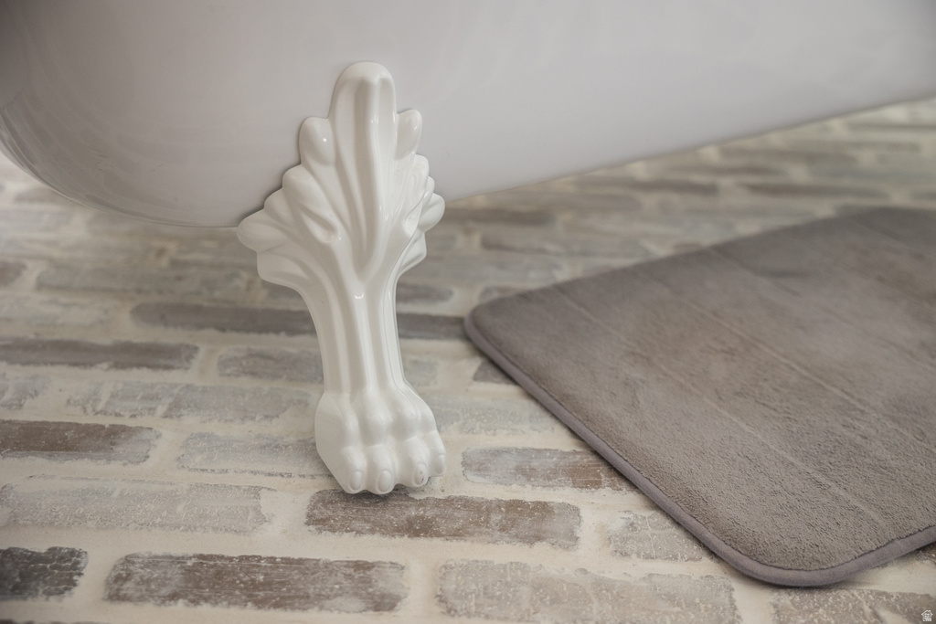 8356 N 9750 E Lapoint, UT 84039