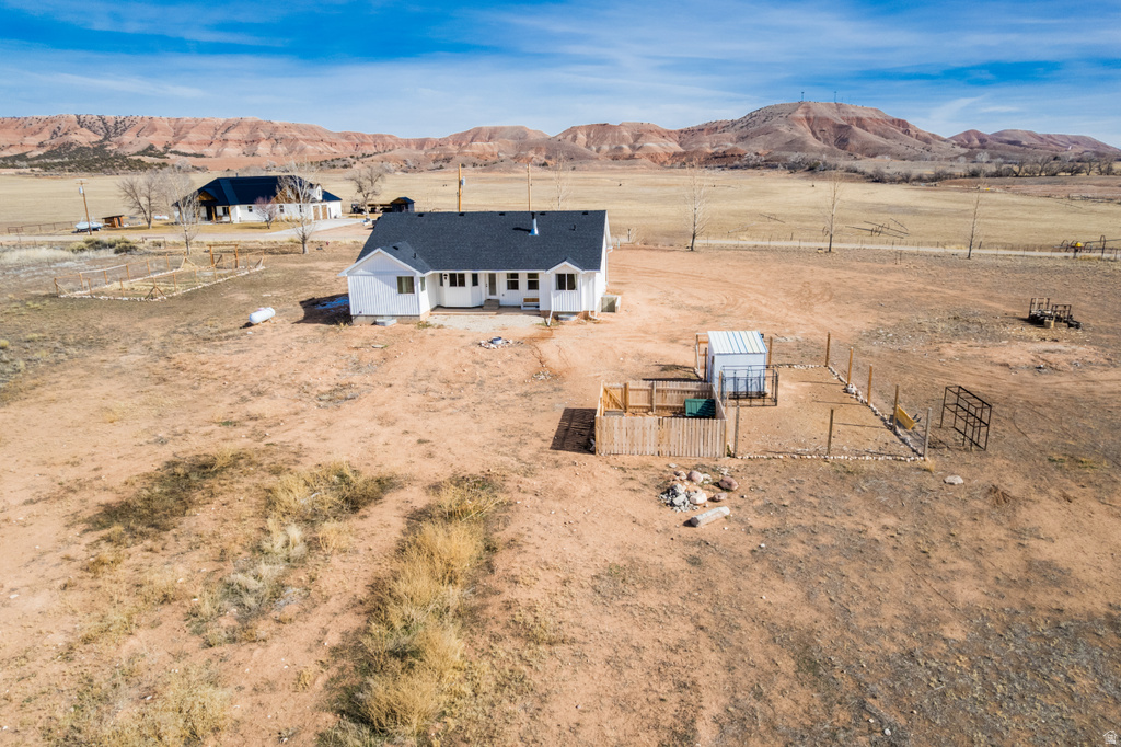 8356 N 9750 E Lapoint, UT 84039