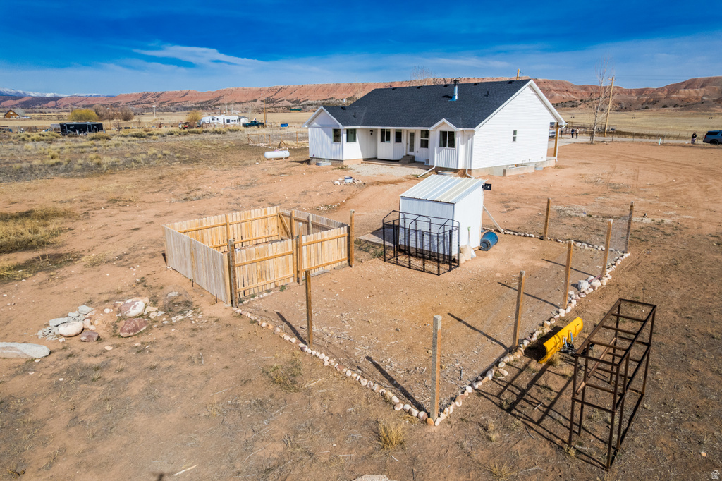 8356 N 9750 E Lapoint, UT 84039