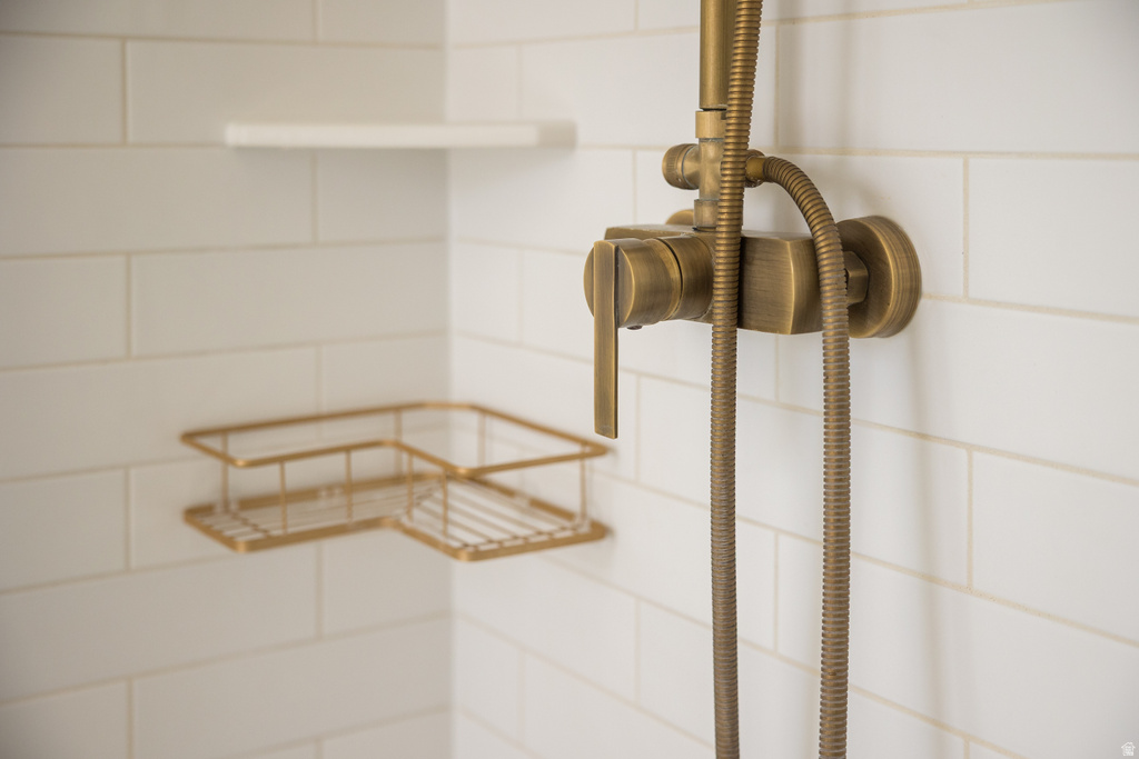 8356 N 9750 E Lapoint, UT 84039