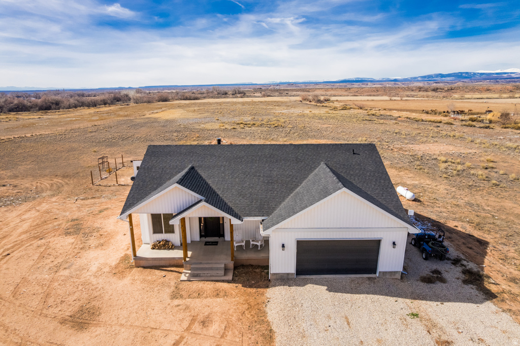 8356 N 9750 E Lapoint, UT 84039