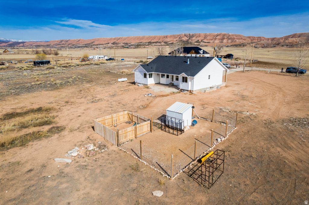 8356 N 9750 E Lapoint, UT 84039