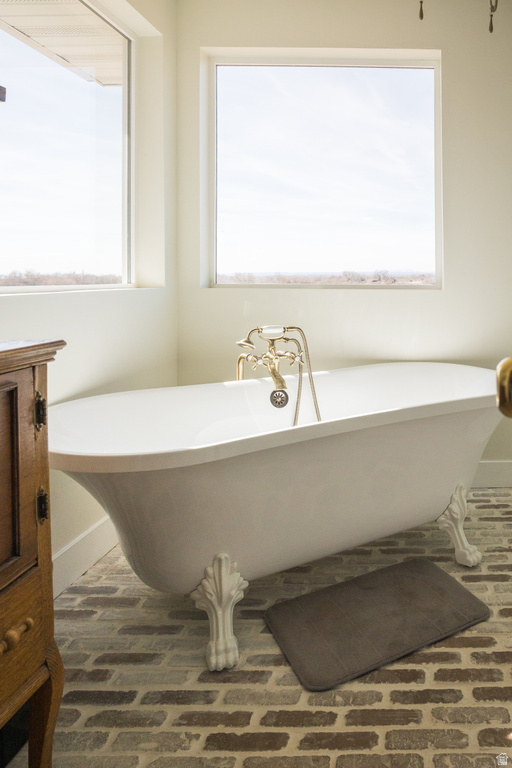 8356 N 9750 E Lapoint, UT 84039