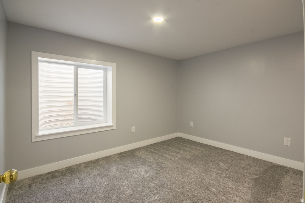 8356 N 9750 E Lapoint, UT 84039