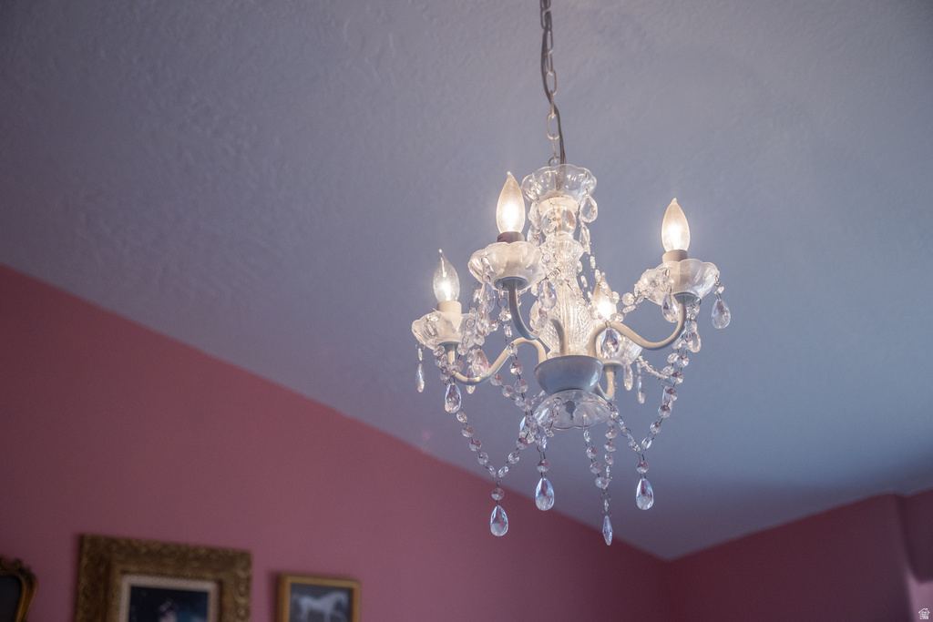 8356 N 9750 E Lapoint, UT 84039