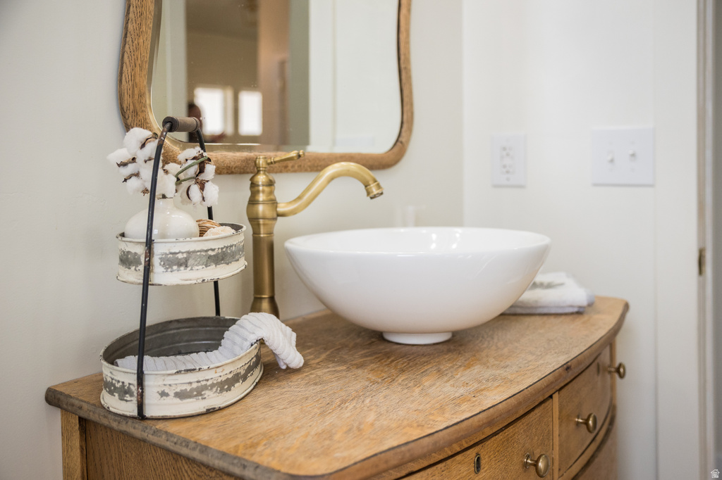 8356 N 9750 E Lapoint, UT 84039