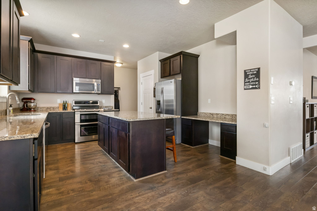 6891 S SUZANNE DR Midvale, UT 84047