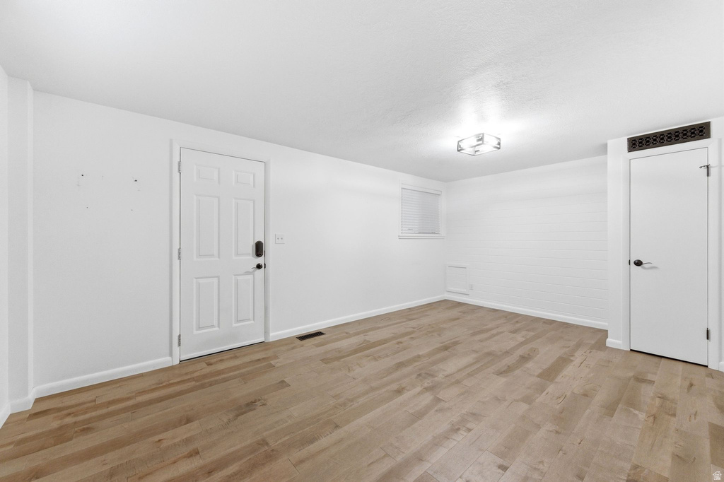 1619 S 700 W Woods Cross, UT 84087