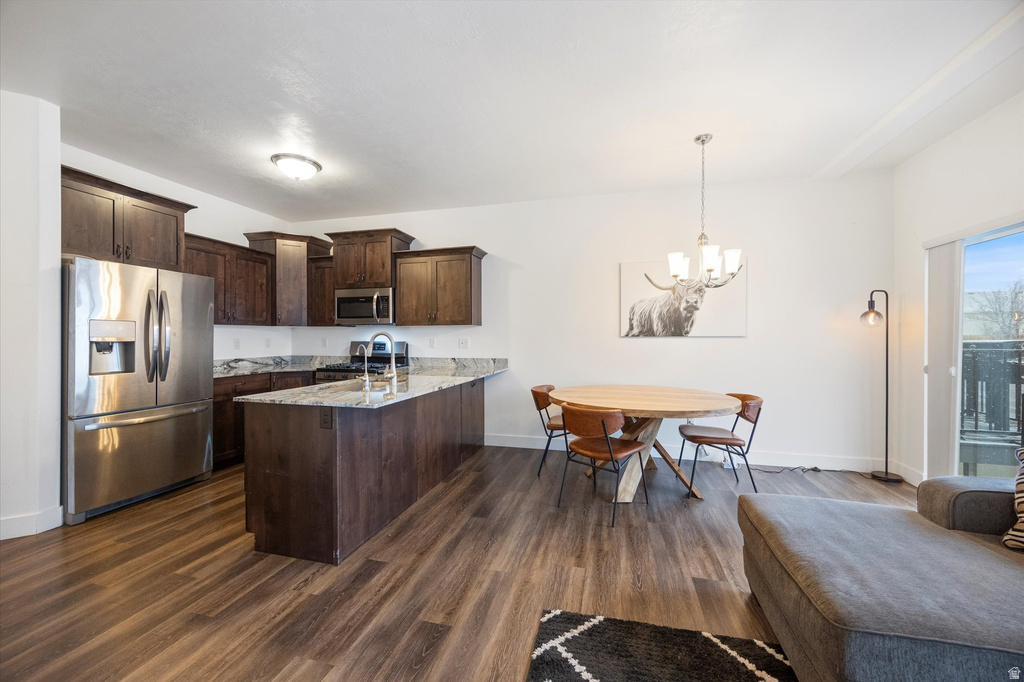 855 N GLENEAGLES CT Tooele, UT 84074