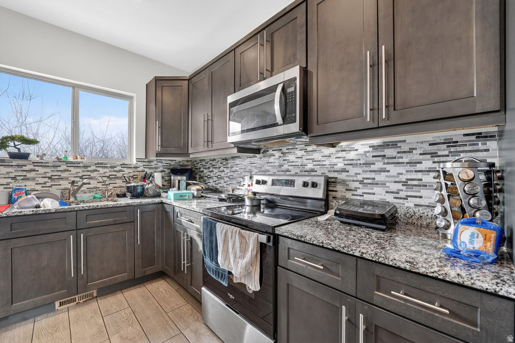 127 W HARVEST VILLAGE LN Saratoga Springs, UT 84045