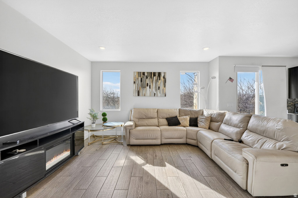 127 W HARVEST VILLAGE LN Saratoga Springs, UT 84045