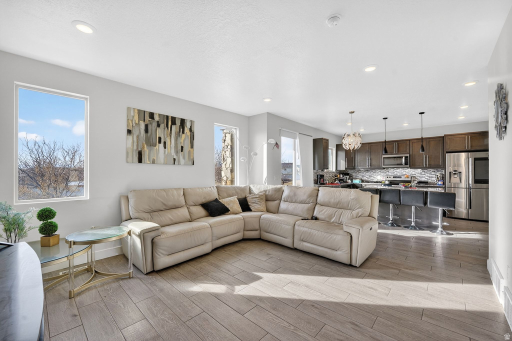 127 W HARVEST VILLAGE LN Saratoga Springs, UT 84045