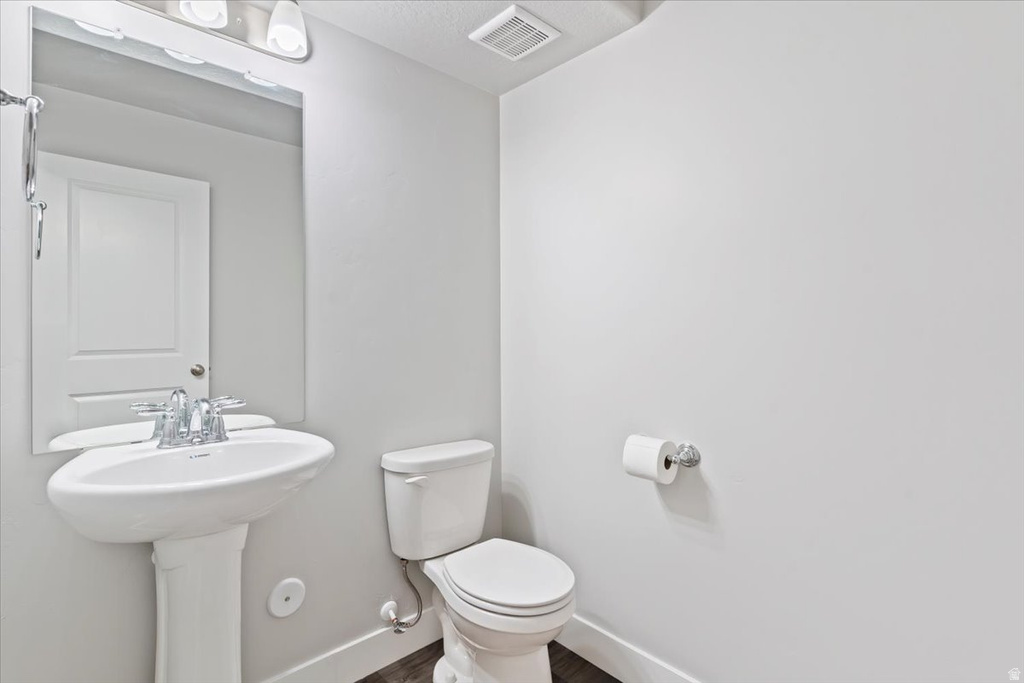 2048 N 350 E North Logan, UT 84341