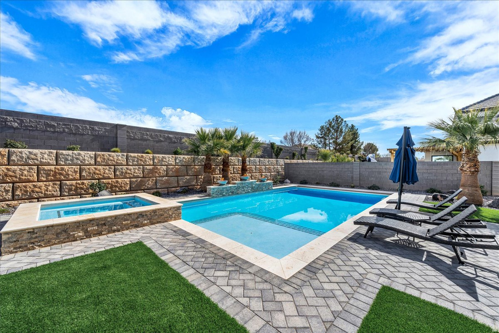 2909 S KATE LN Washington, UT 84780