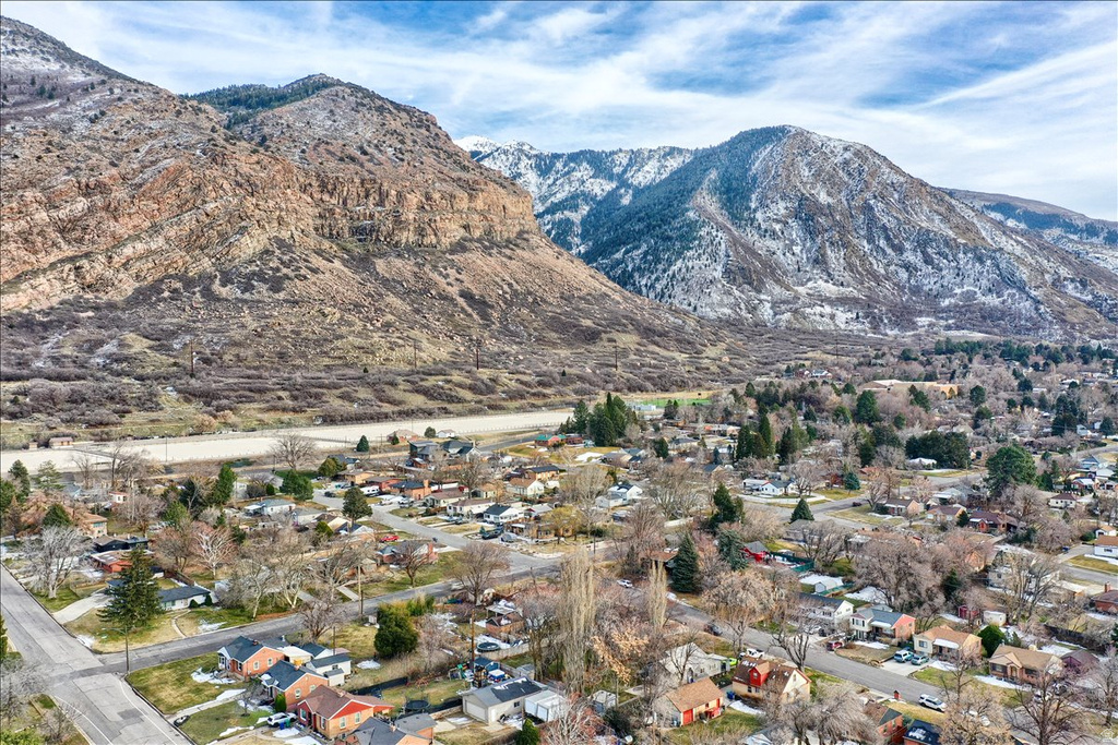 1670 SWAN ST Ogden, UT 84401