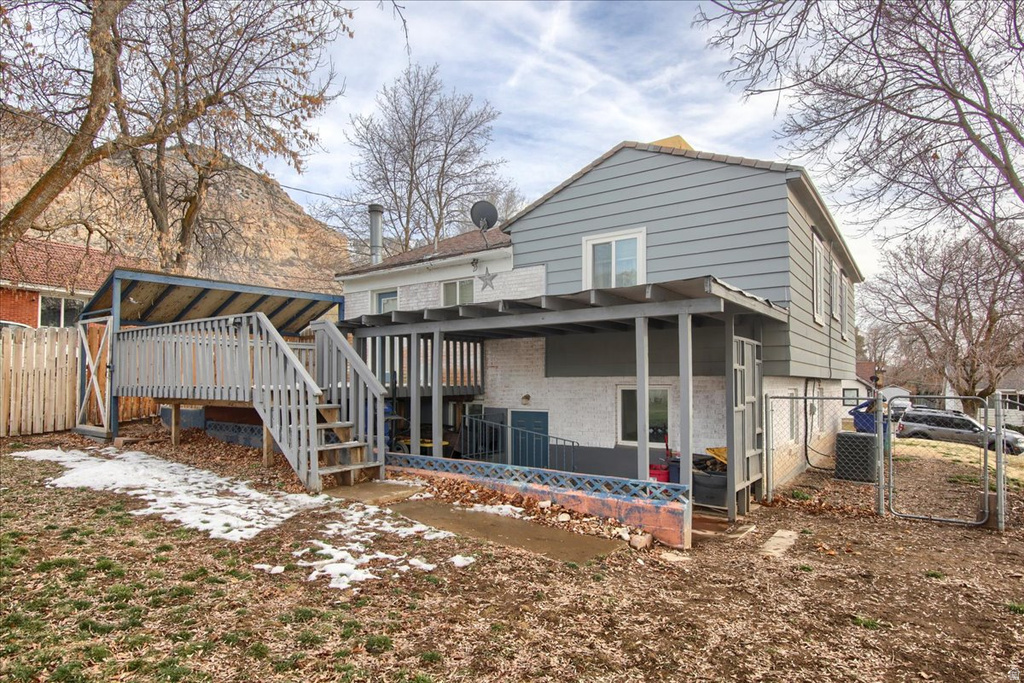 1670 SWAN ST Ogden, UT 84401