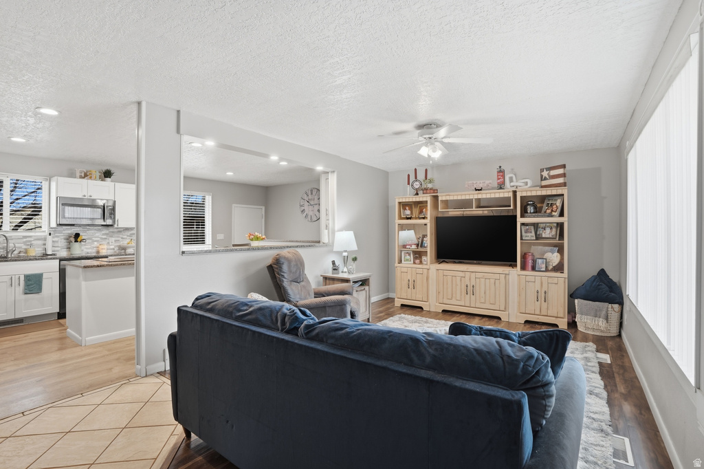 3847 S WESTGATE CIR Magna, UT 84044