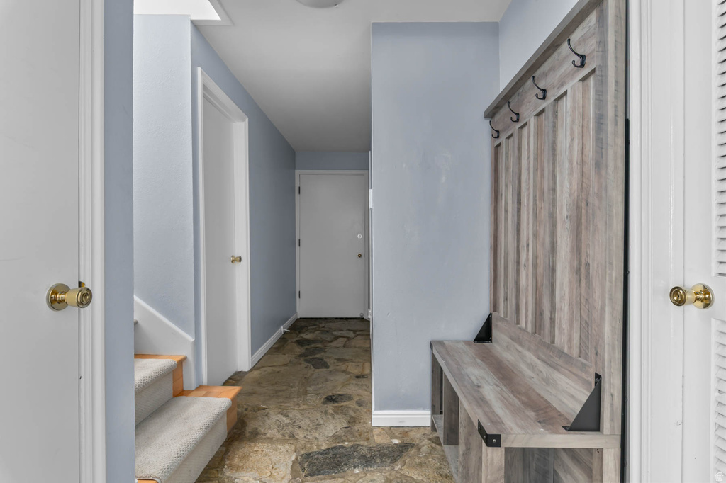 8535 S TOP OF THE WORLD CIR Salt Lake City, UT 84121