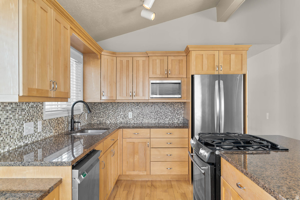 8535 S TOP OF THE WORLD CIR Salt Lake City, UT 84121