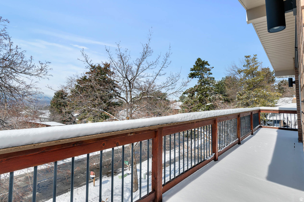 8535 S TOP OF THE WORLD CIR Salt Lake City, UT 84121