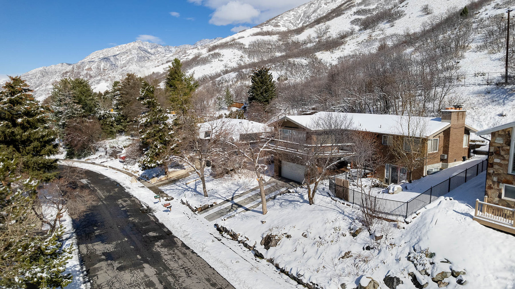 8535 S TOP OF THE WORLD CIR Salt Lake City, UT 84121